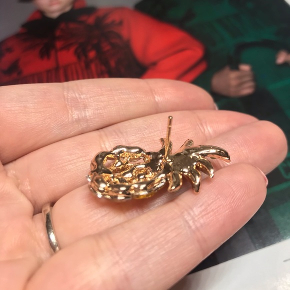 Pineapple Crystal Stud Earrings - Picture 5 of 6